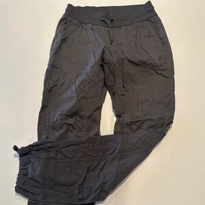 Northface Women's Athletic Pant - Size Small
